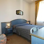 Centa 3* فاراتسي