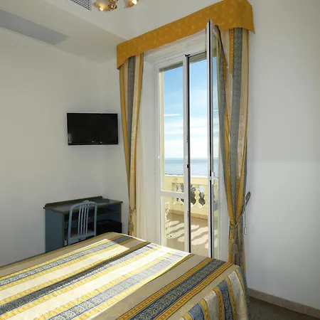 Hotel Centa 3*